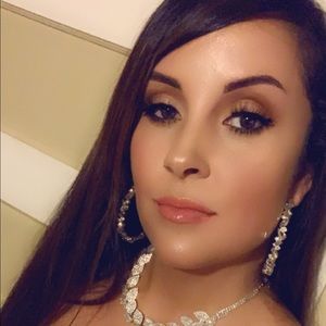 Meet your Posher, Vanessa